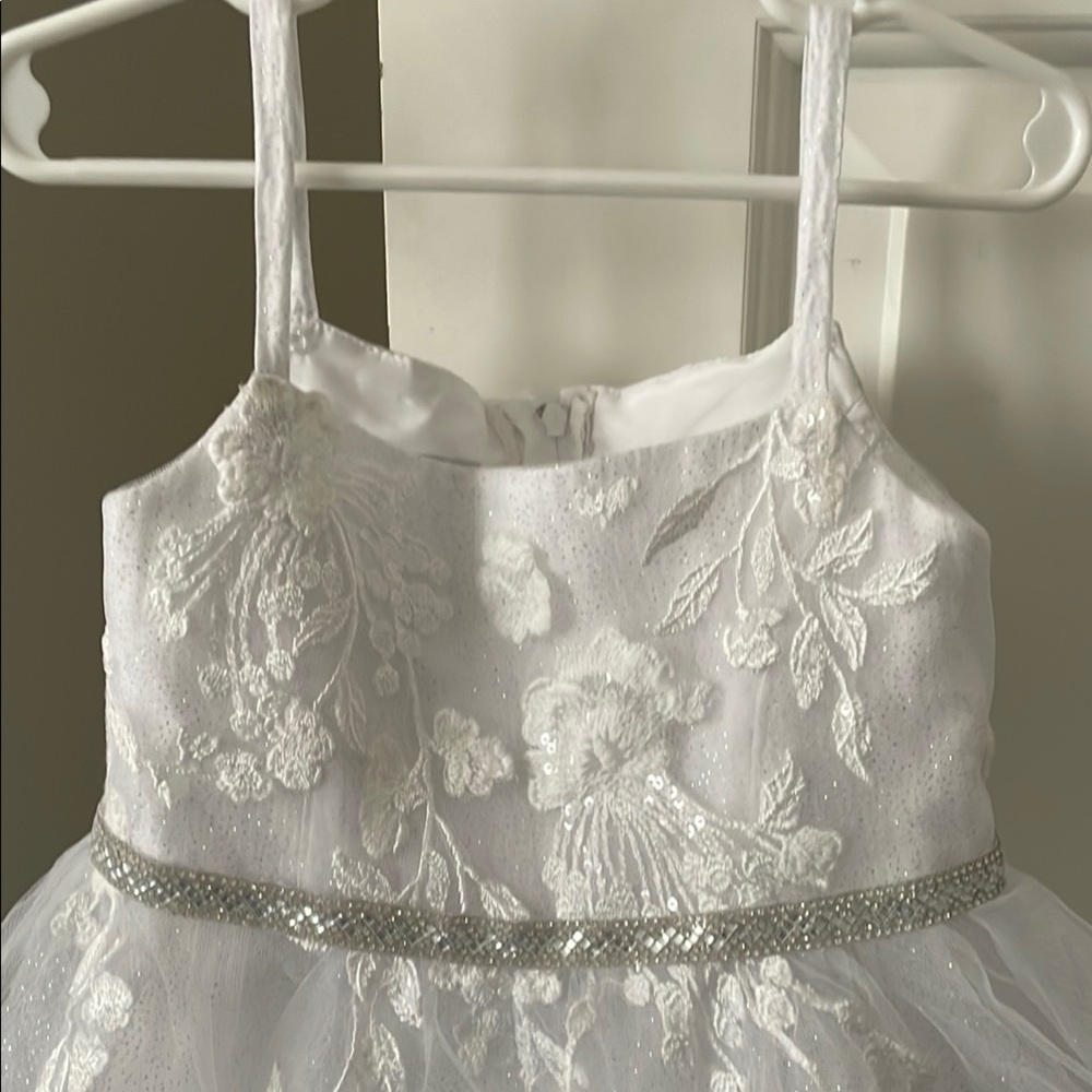 David's Bridal DB Studio White Sparkle Tulle Flower Girl Dress - Picture 2 of 4